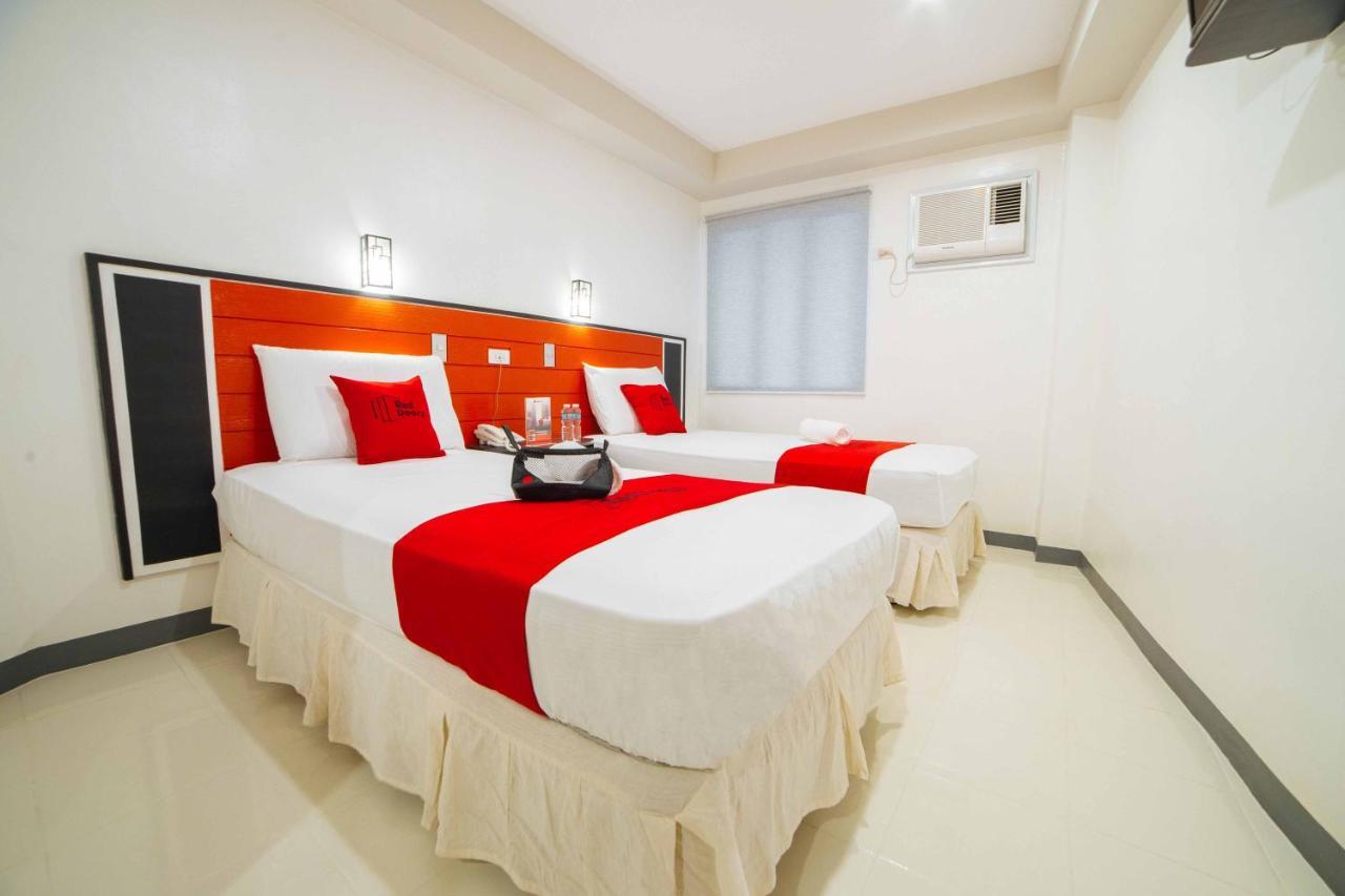 Reddoorz Plus Near San Pedro Cathedral Davao City Esterno foto